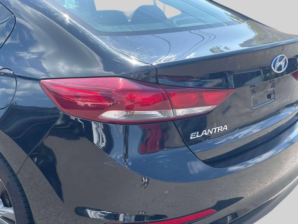 Used 2018 Hyundai Elantra Value Edition FWD image 10