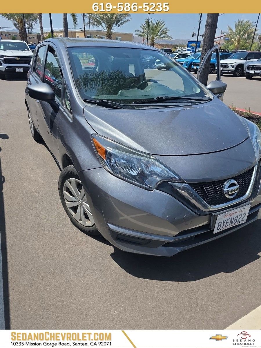 Used 2018 Nissan Versa Note SV FWD image 1