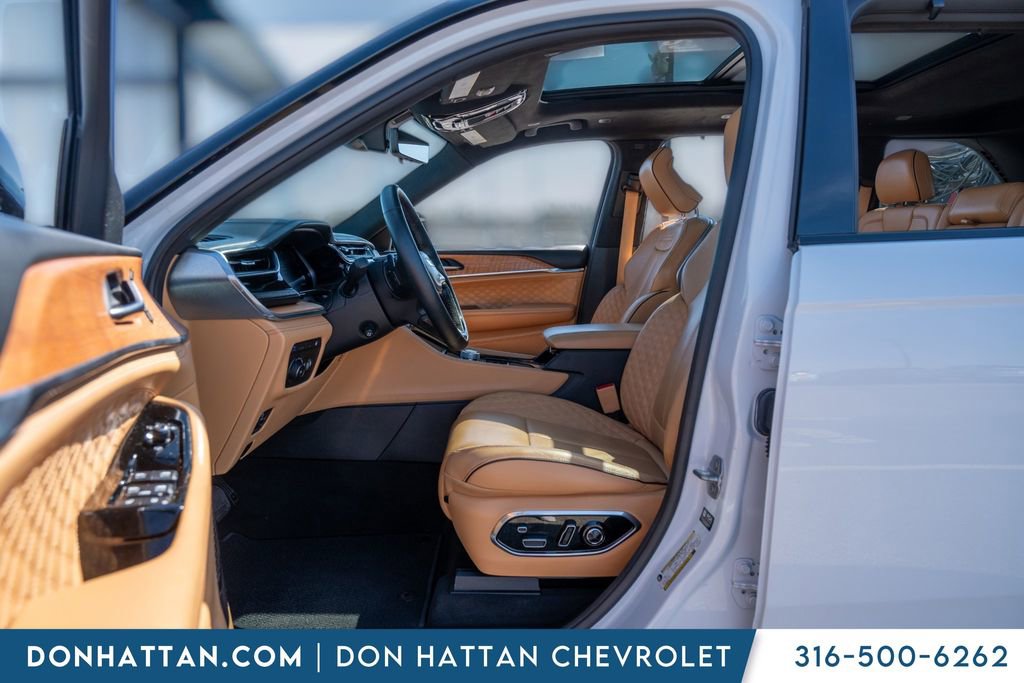 Used 2022 Jeep Grand Cherokee Summit image 5