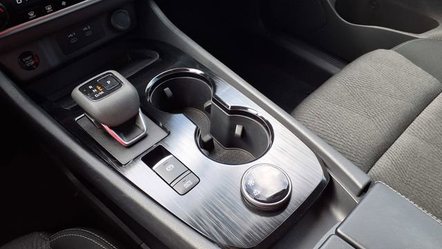 Used 2025 Nissan Rogue SV AWD/4WD image 24