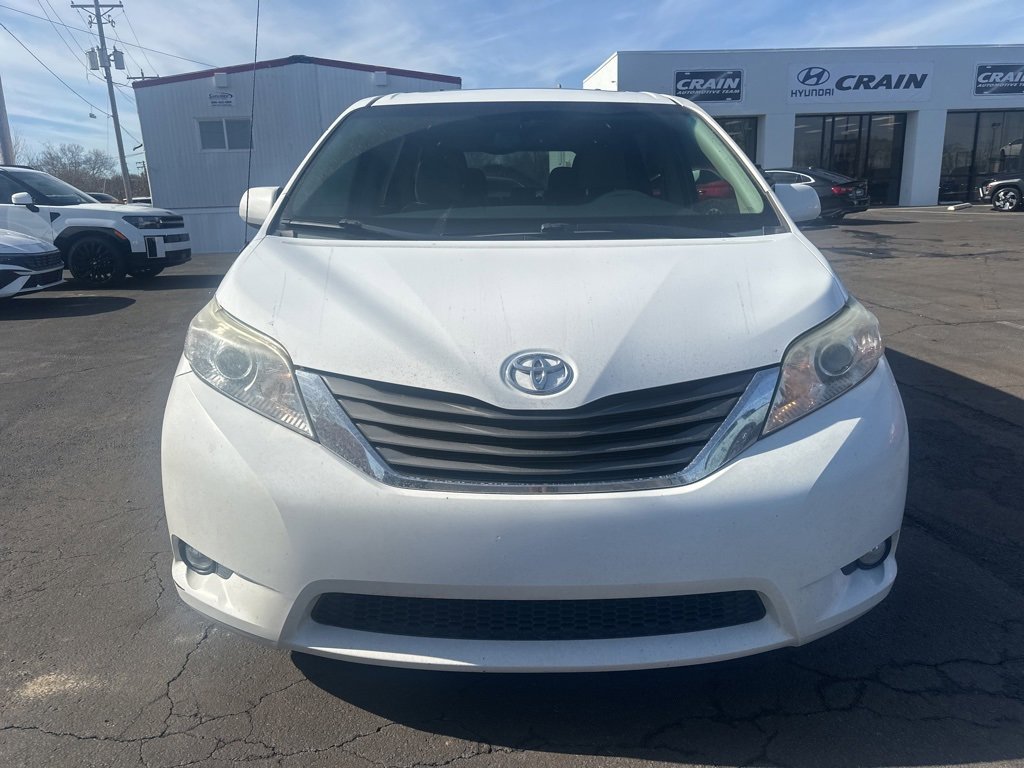 Used 2012 Toyota Sienna image 10