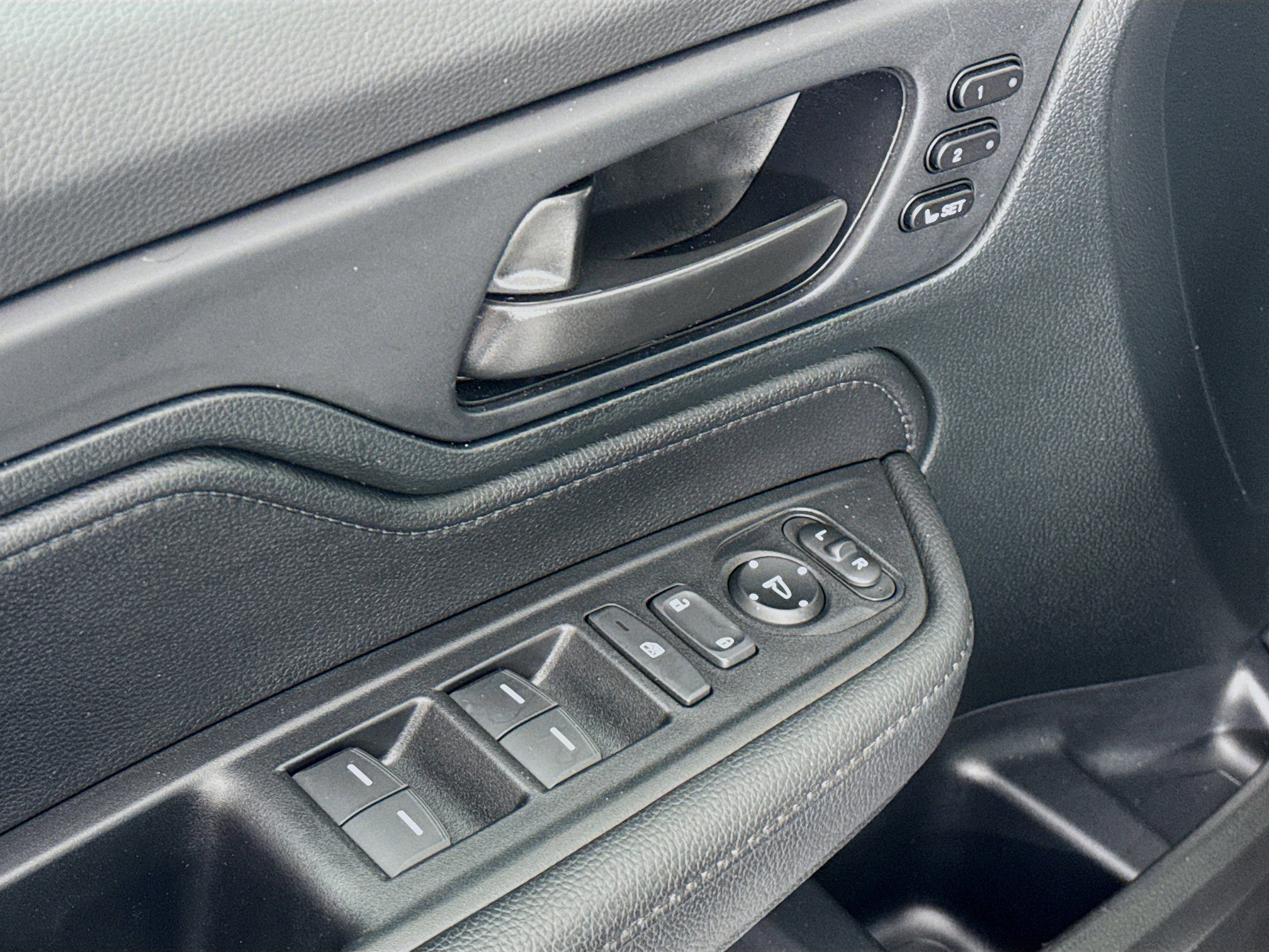 Certified 2023 Honda Odyssey EX-L image 17