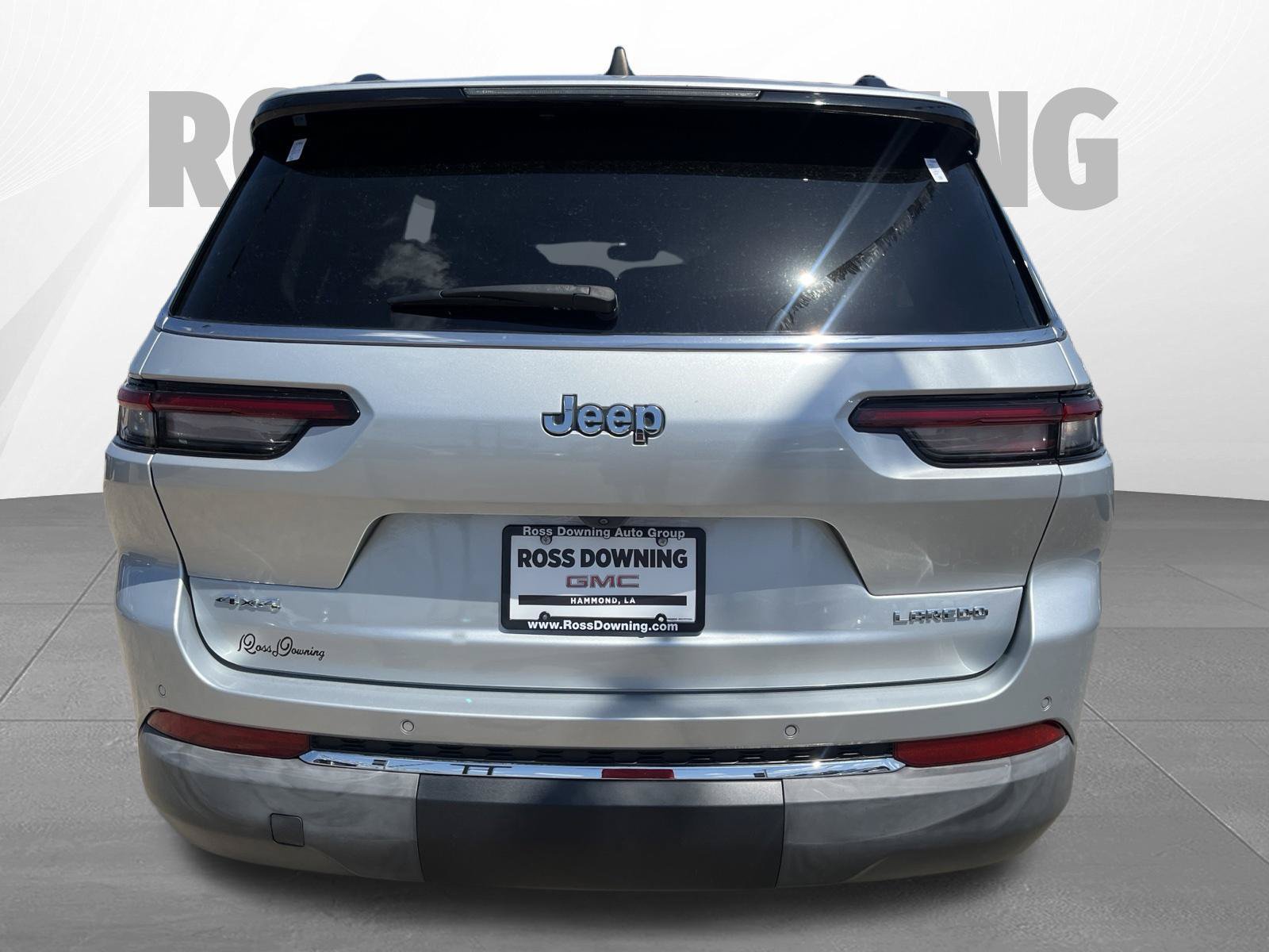 Used 2024 Jeep Grand Cherokee L Laredo w/ Luxury Tech Group I AWD/4WD image 5