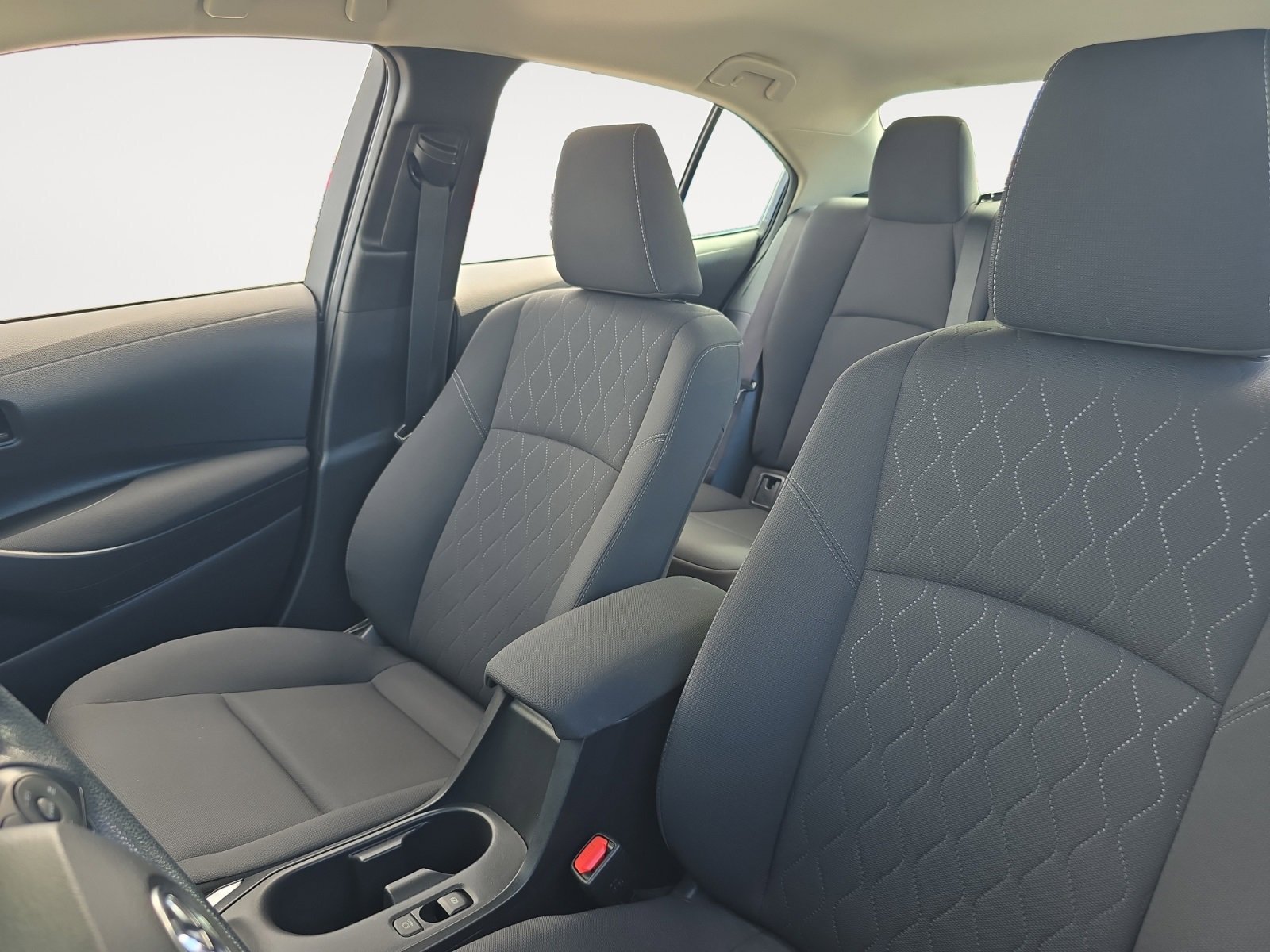 Used 2023 Toyota Corolla LE image 9