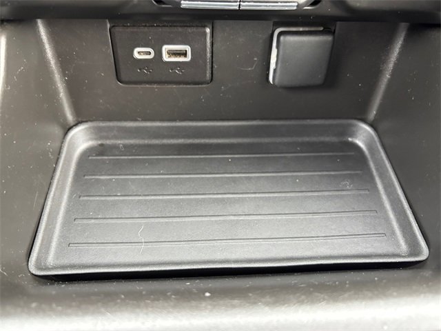 Used 2023 GMC Yukon XL SLE image 22