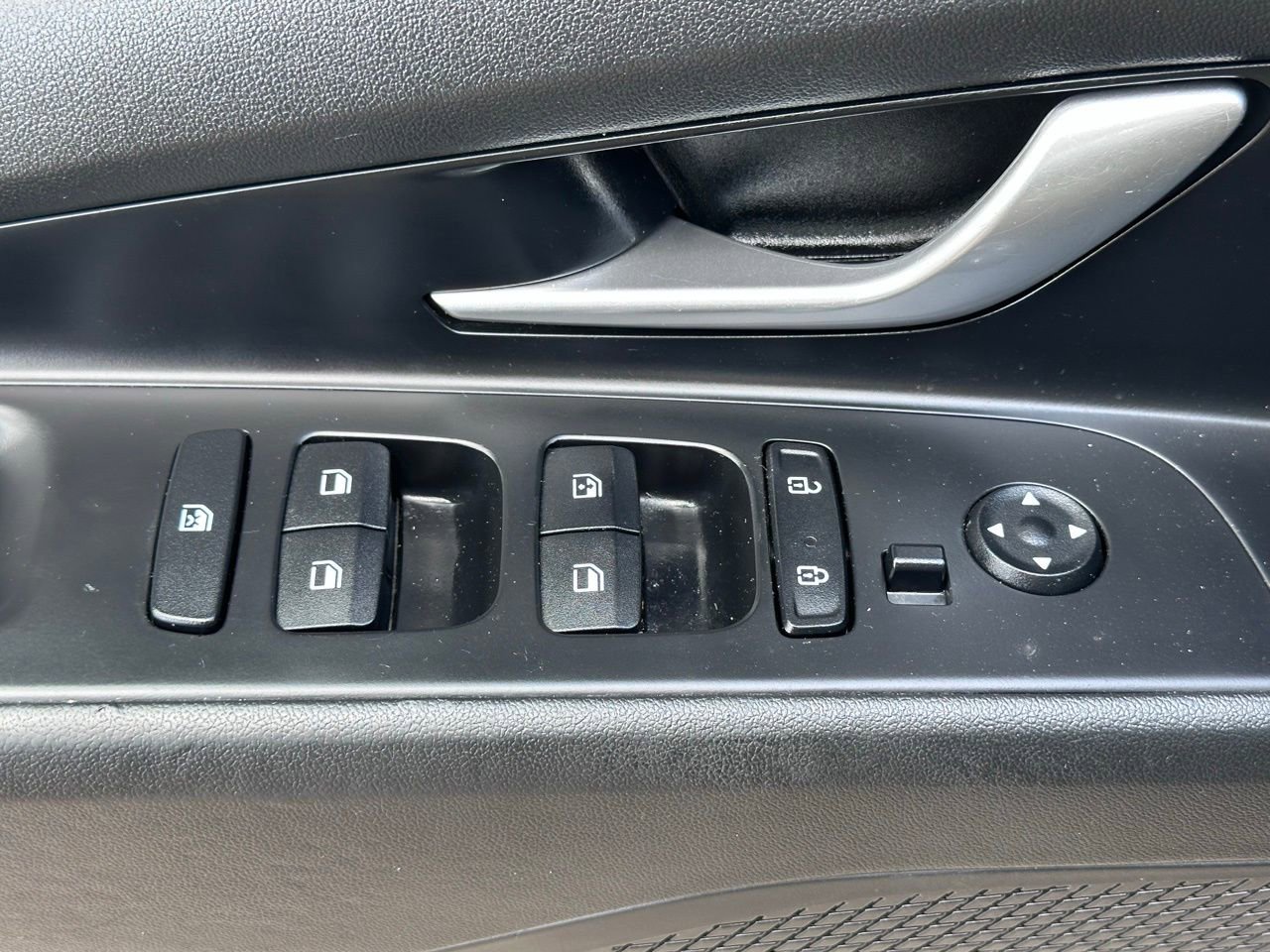 Used 2021 Hyundai Elantra SEL w/ Convenience Package image 19