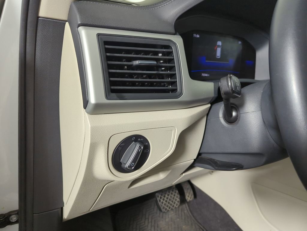 Used 2022 Volkswagen Atlas SE image 26
