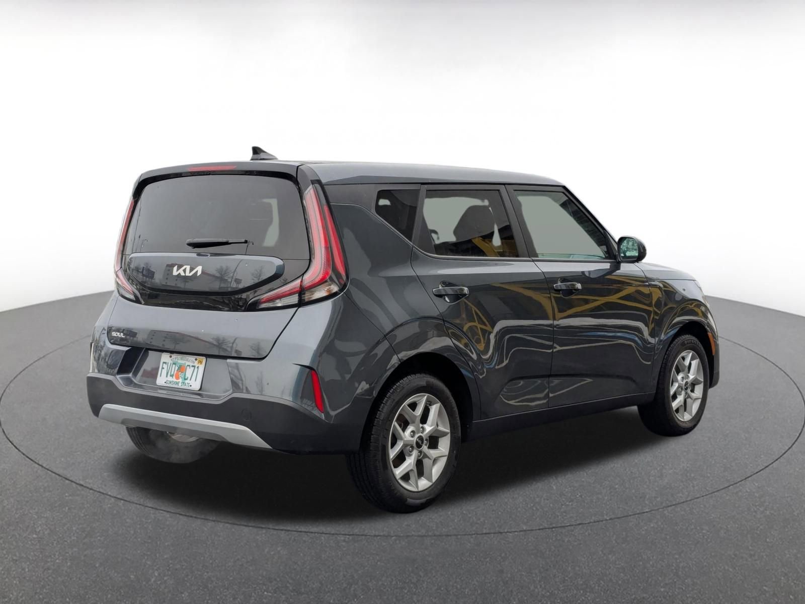 Used 2025 Kia Soul LX w/ LX Technology Package image 9