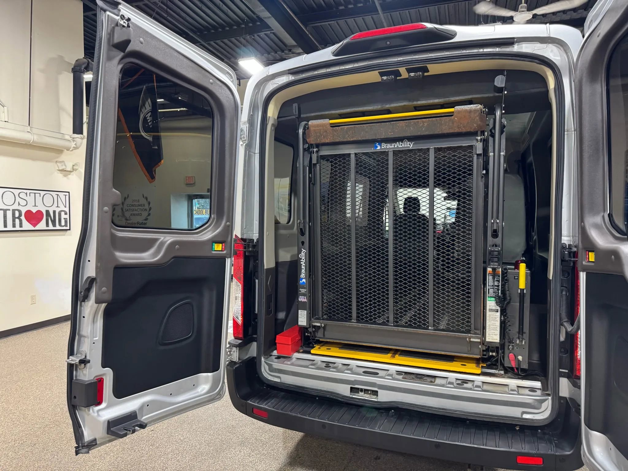 Used 2019 Ford Transit 250 148 Medium Roof image 47