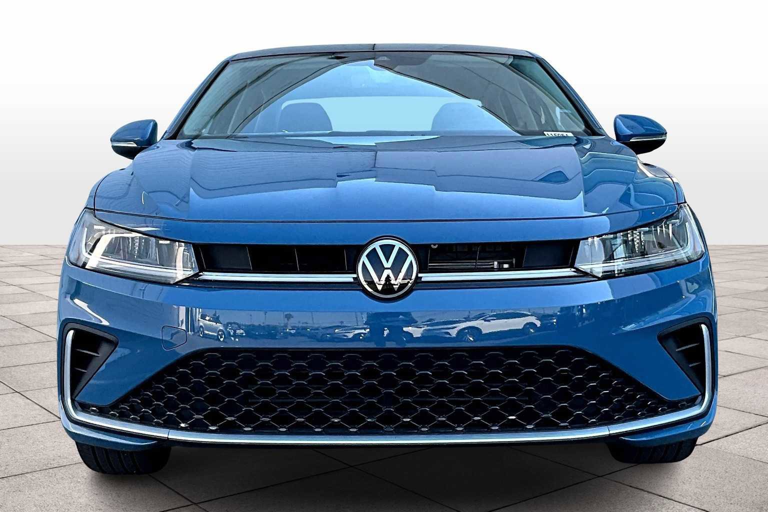 New 2025 Volkswagen Jetta SEL image 5