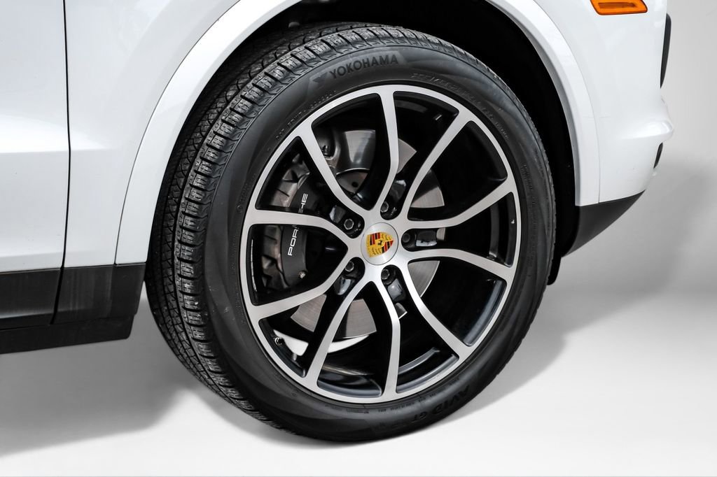 Used 2021 Porsche Cayenne AWD/4WD image 50