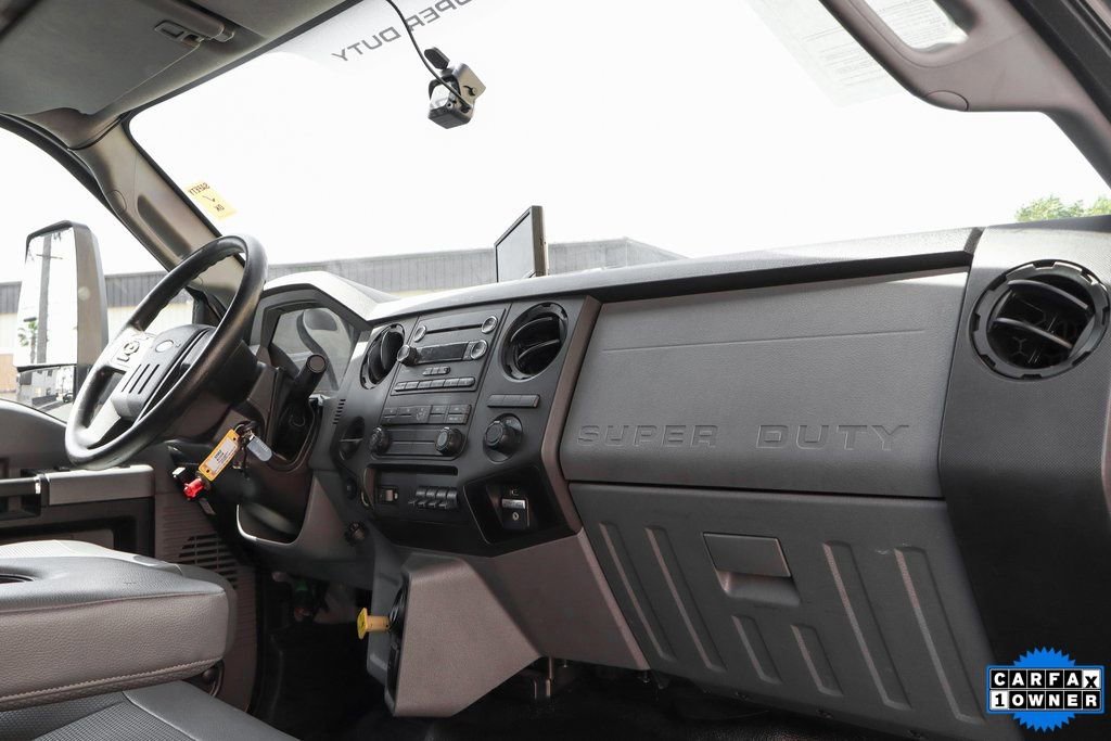 Used 2017 Ford F750 2WD Regular Cab Super Duty image 32