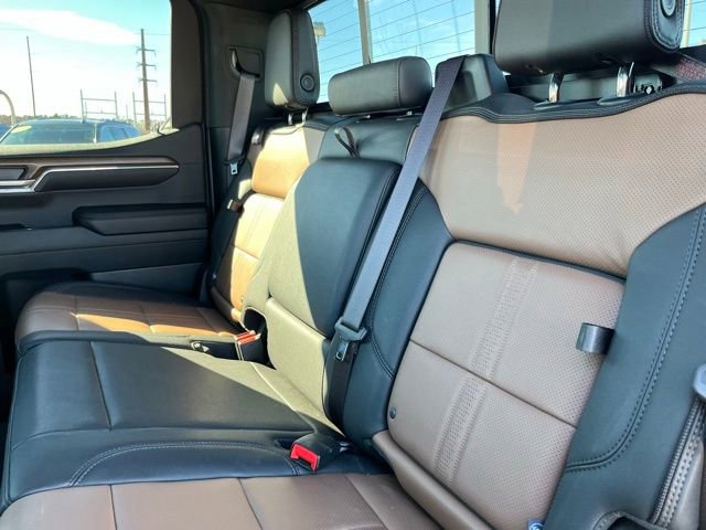 Used 2024 Chevrolet Silverado 1500 High Country w/ Technology Package AWD/4WD image 19