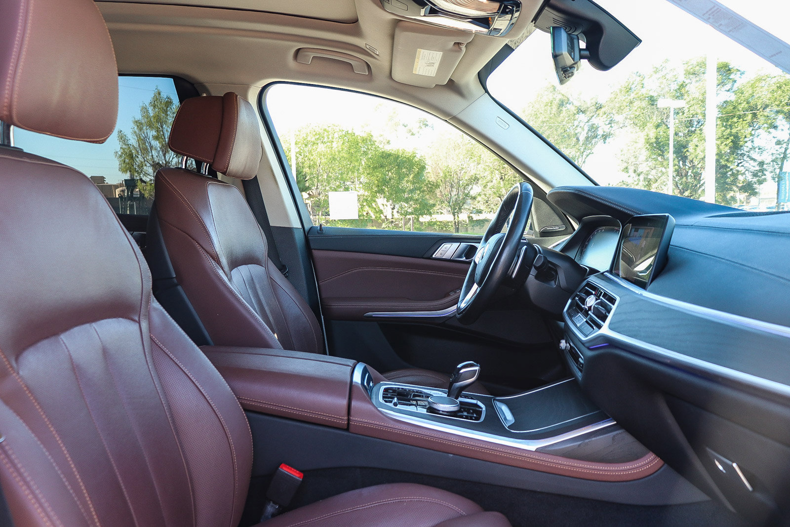 Used 2021 BMW X7 xDrive40i w/ Premium Package image 16