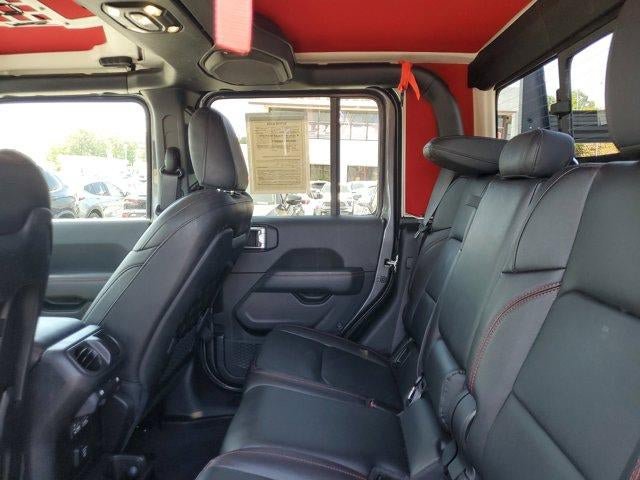 Used 2023 Jeep Gladiator Rubicon w/ LED Lighting Group AWD/4WD image 11