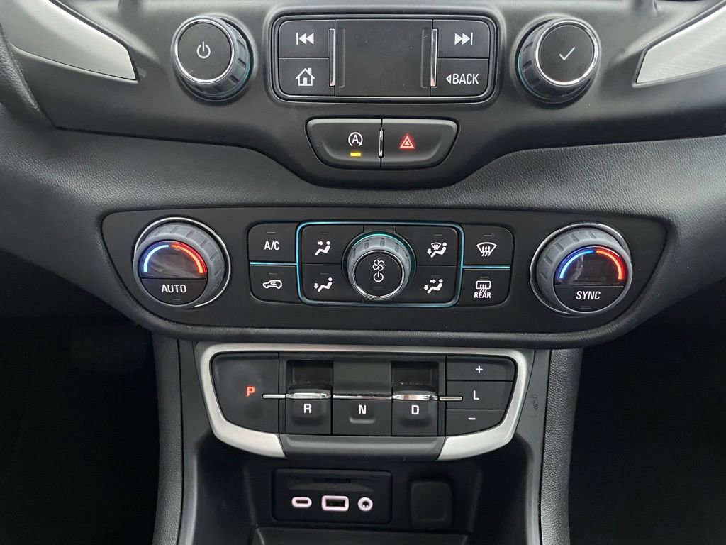 Used 2023 GMC Terrain SLT image 18