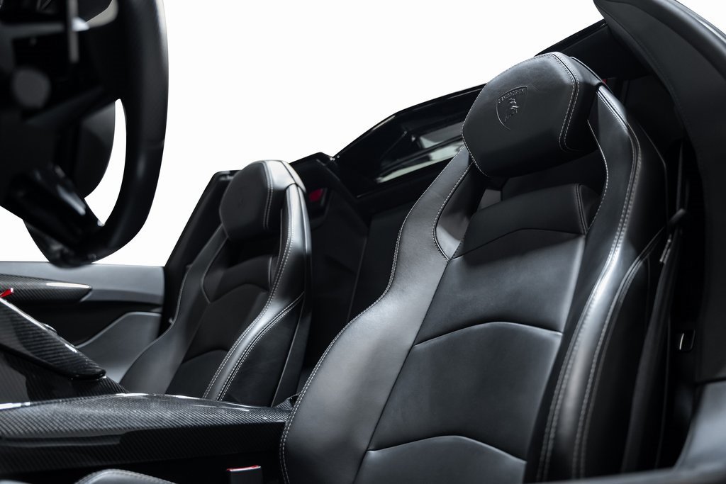 Used 2017 Lamborghini Aventador LP 700-4 image 34