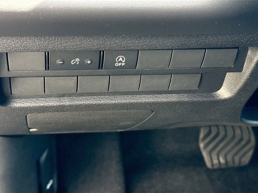 New 2026 Mitsubishi Outlander LE FWD image 10