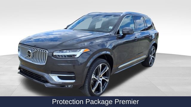 Used 2023 Volvo XC90 B6 Ultimate w/ Lounge Package image 3