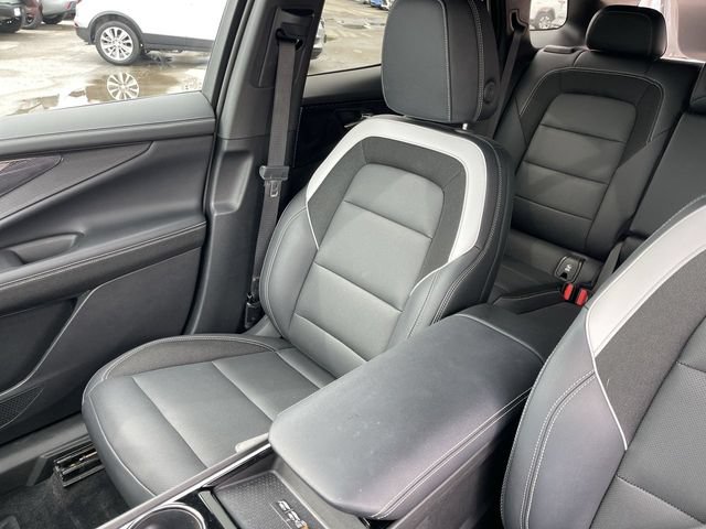 Used 2024 Chevrolet Blazer EV LT AWD/4WD image 24