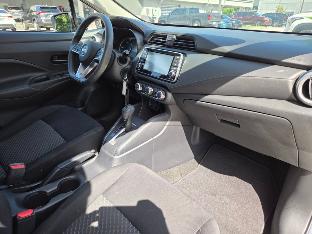 Used 2022 Nissan Versa S FWD image 13