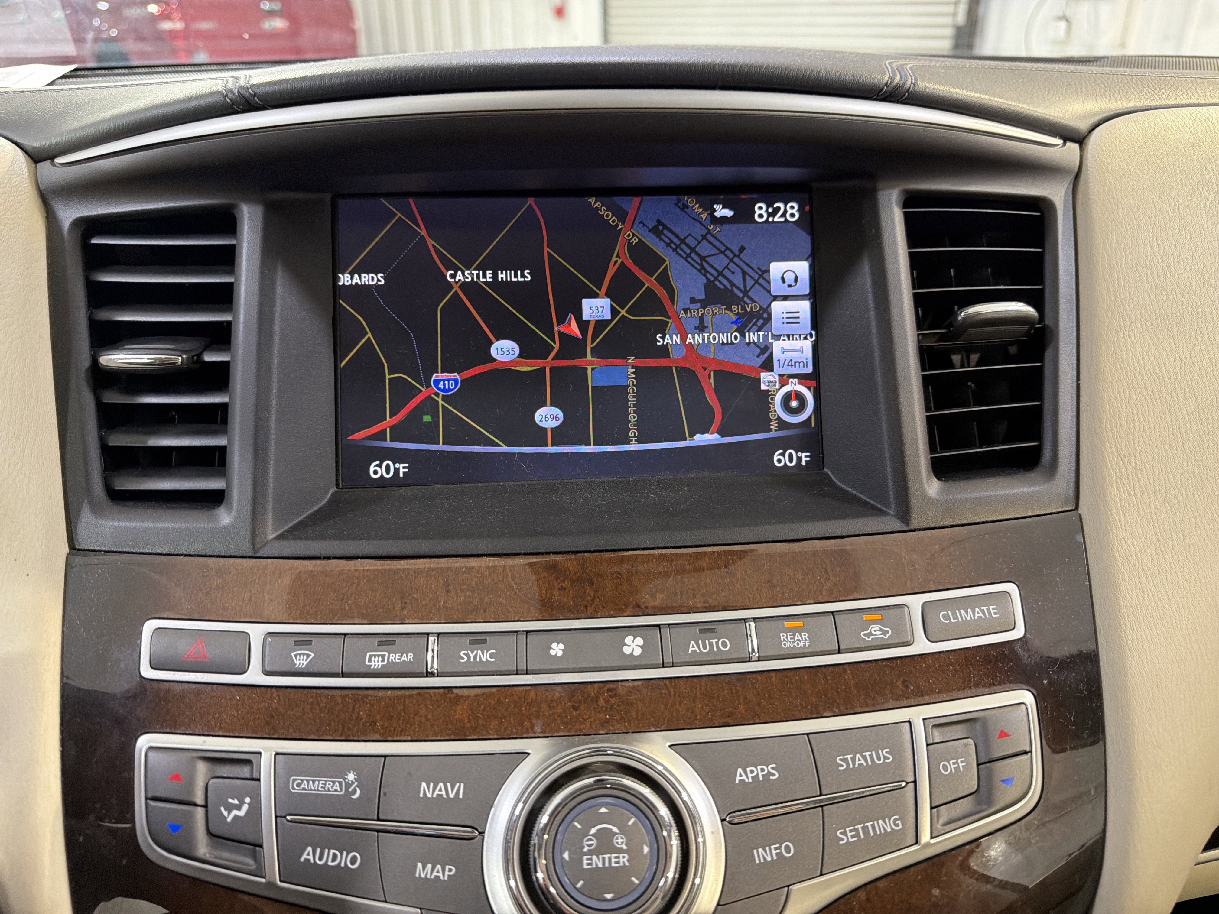 Used 2020 INFINITI QX60 Luxe w/ Sensory Package FWD image 16