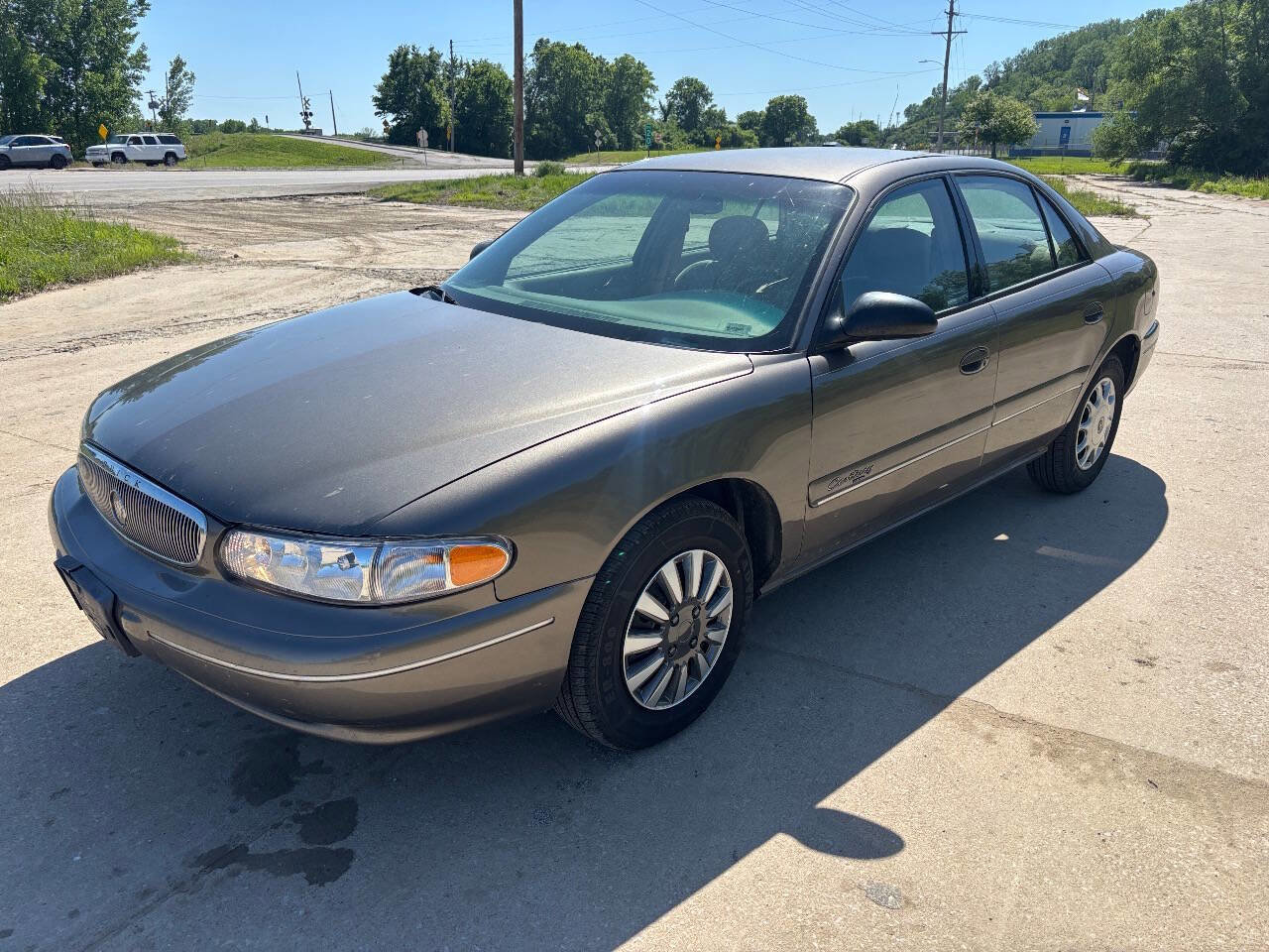 Used 2002 Buick Century Custom FWD image 1