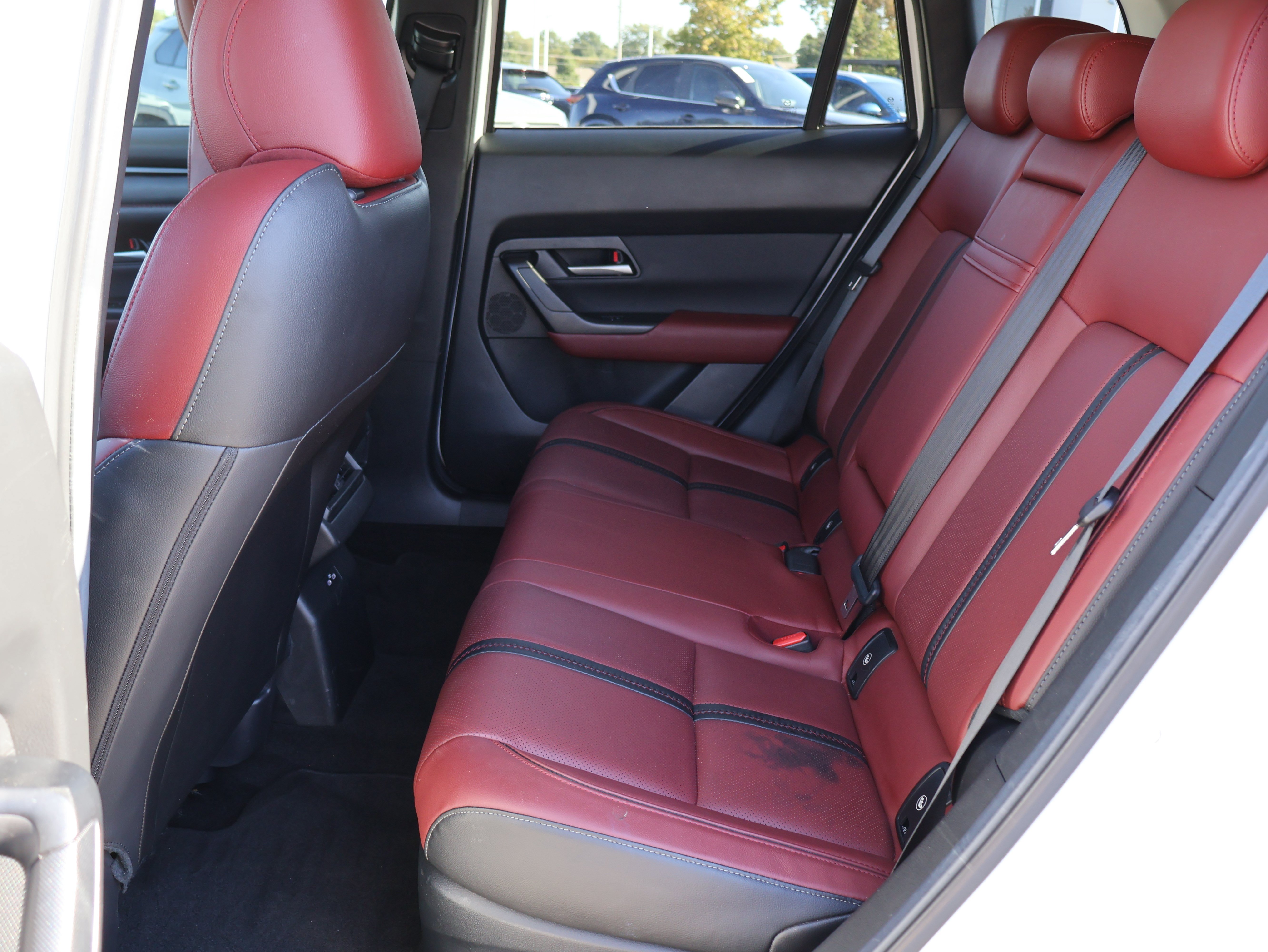 Used 2025 MAZDA CX-50 AWD 2.5 Hybrid w/ Premium Pkg image 10