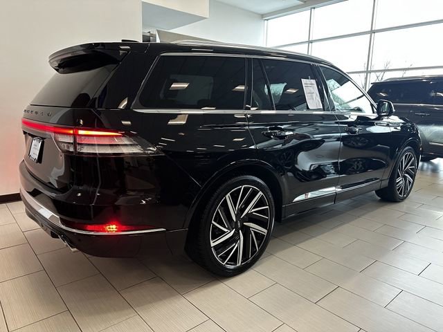 Certified 2025 Lincoln Aviator Black Label image 8