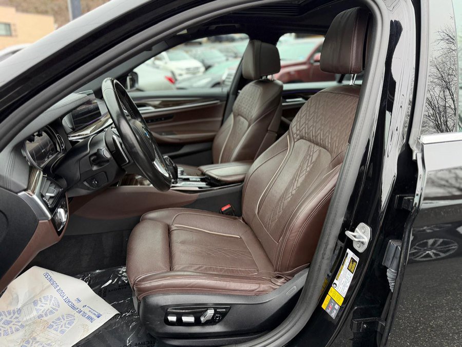 Used 2018 BMW 530e RWD image 15