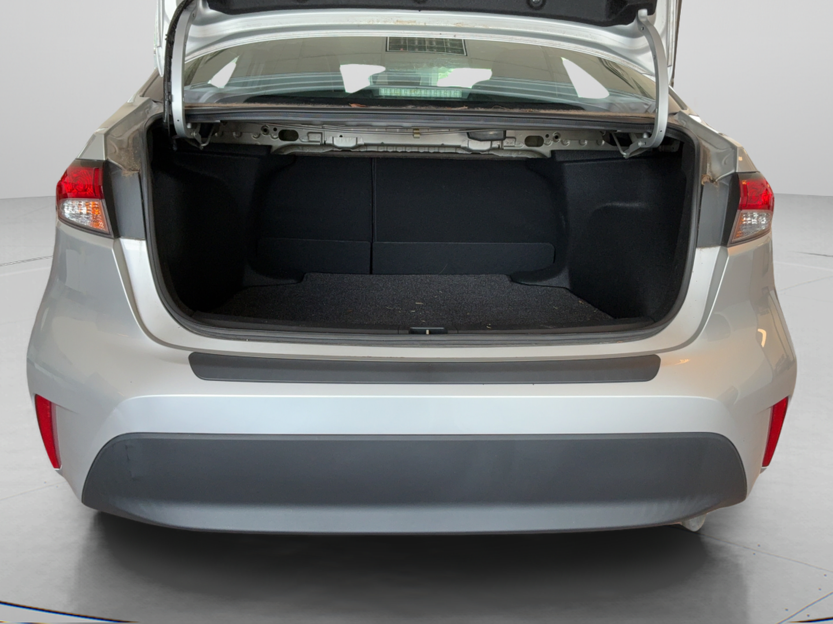 Used 2023 Toyota Corolla LE w/ Carpet Mat Package (TMS) FWD image 26
