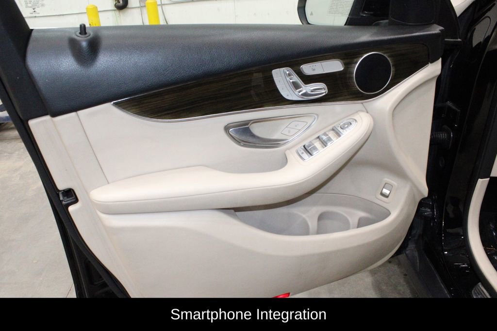 Used 2020 Mercedes-Benz GLC 300 4MATIC image 15