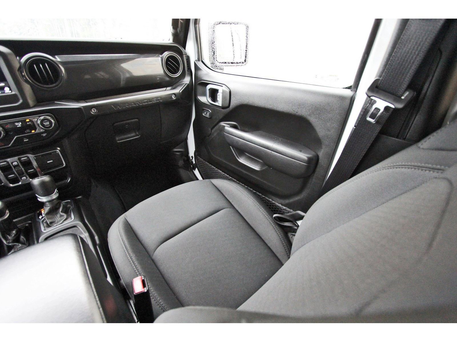 Used 2022 Jeep Wrangler Unlimited Sport AWD/4WD image 12