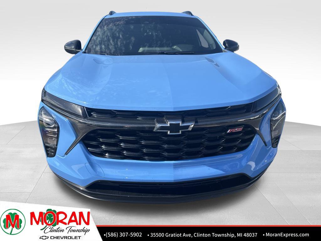 Used 2024 Chevrolet Trax RS w/ Driver Confidence Package FWD image 5