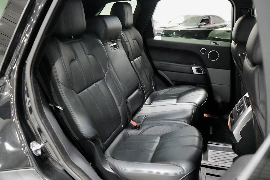 Used 2017 Land Rover Range Rover Sport HSE image 29