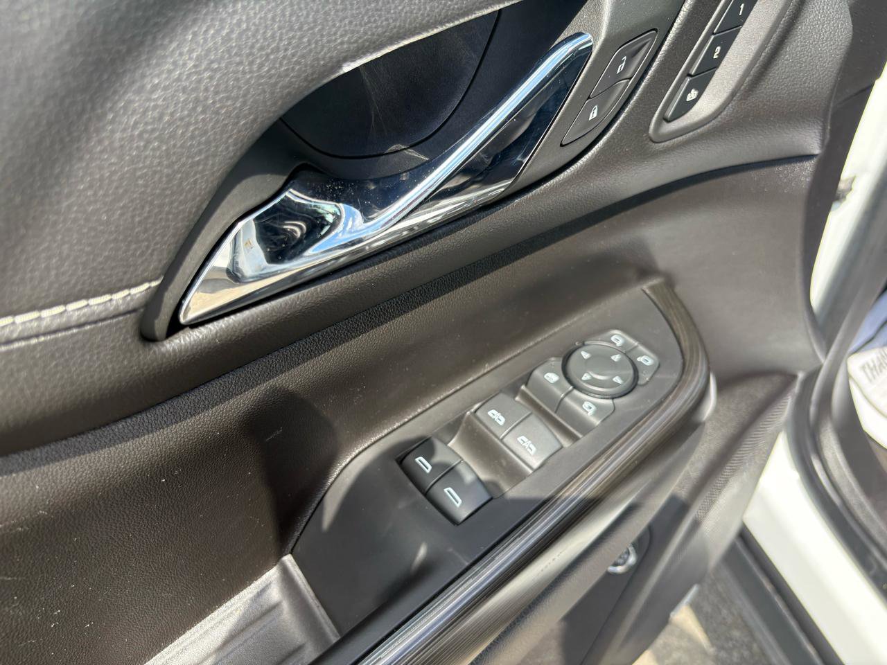 Used 2023 GMC Acadia SLT w/ Technology Package image 13