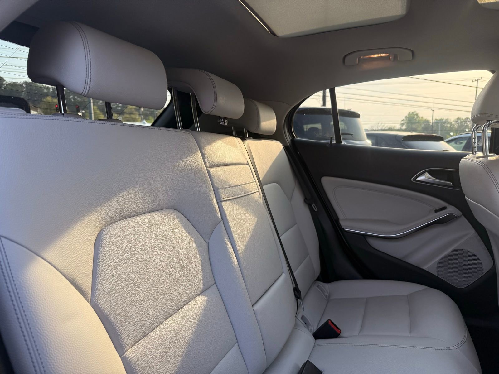 Used 2015 Mercedes-Benz GLA 250 4MATIC image 30