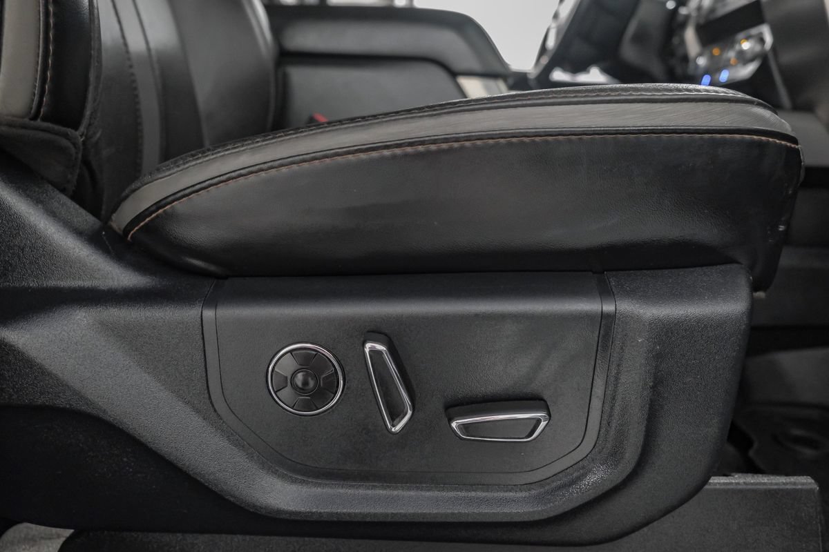 Used 2019 Ford F450 Platinum w/ Platinum Ultimate Package AWD/4WD image 36