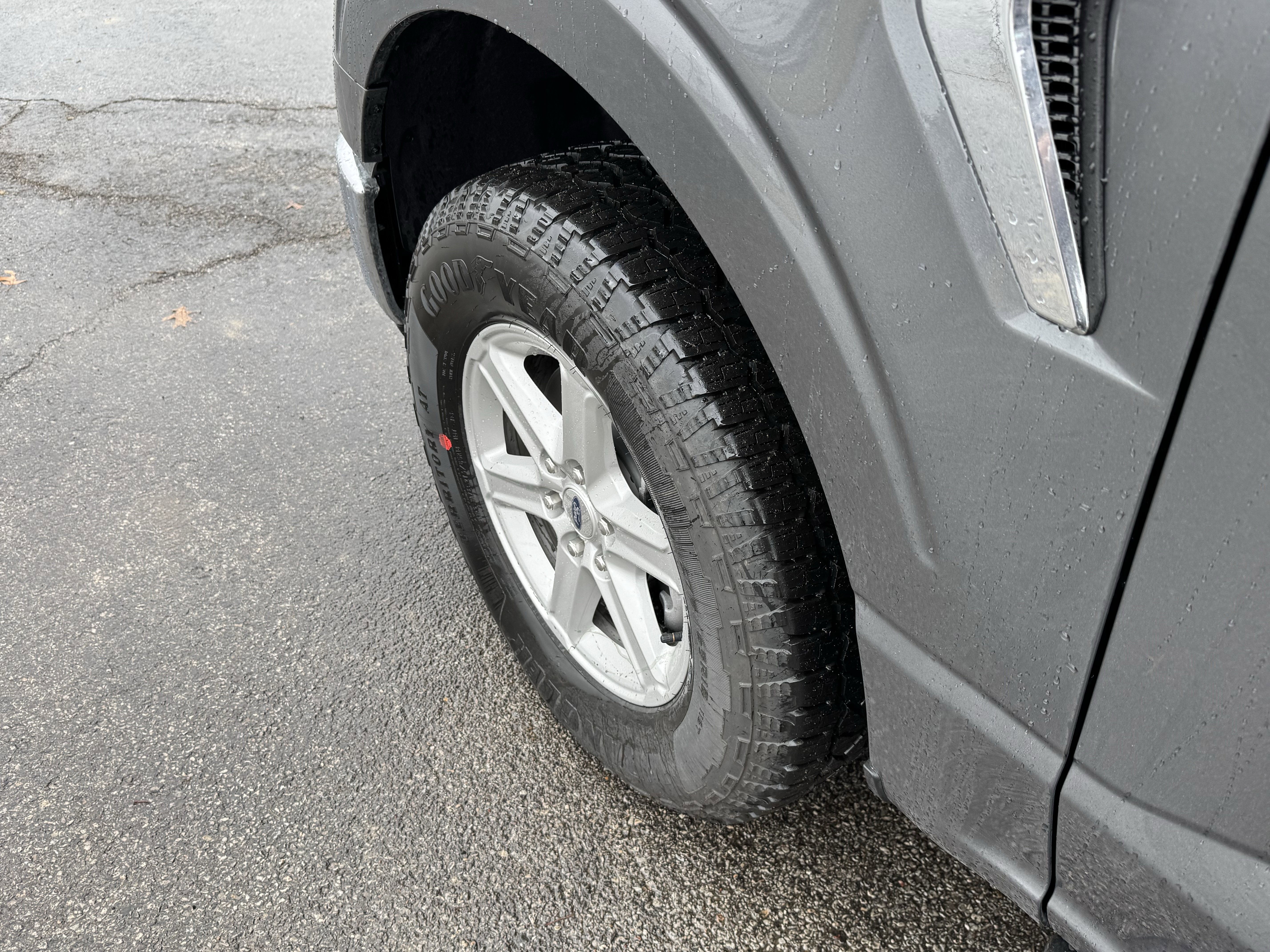 New 2026 Ford F150 XLT w/ Equipment Group 302A MID image 8