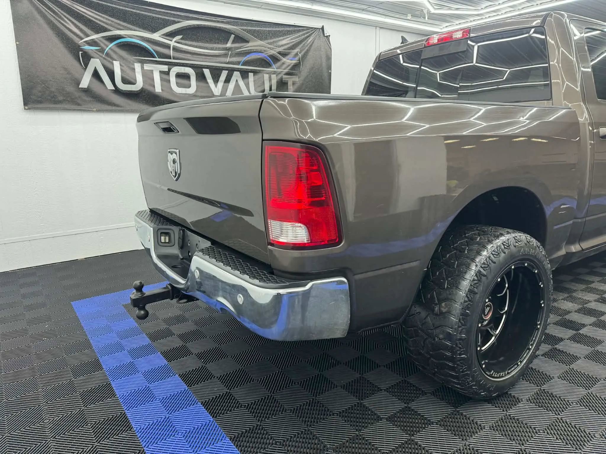 Used 2018 RAM 1500 Lone Star image 3