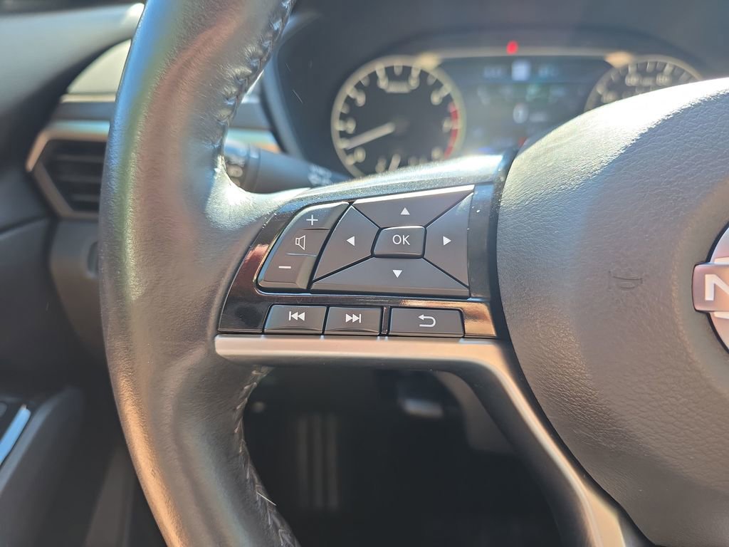 Used 2024 Nissan Altima 2.5 SL AWD/4WD image 22