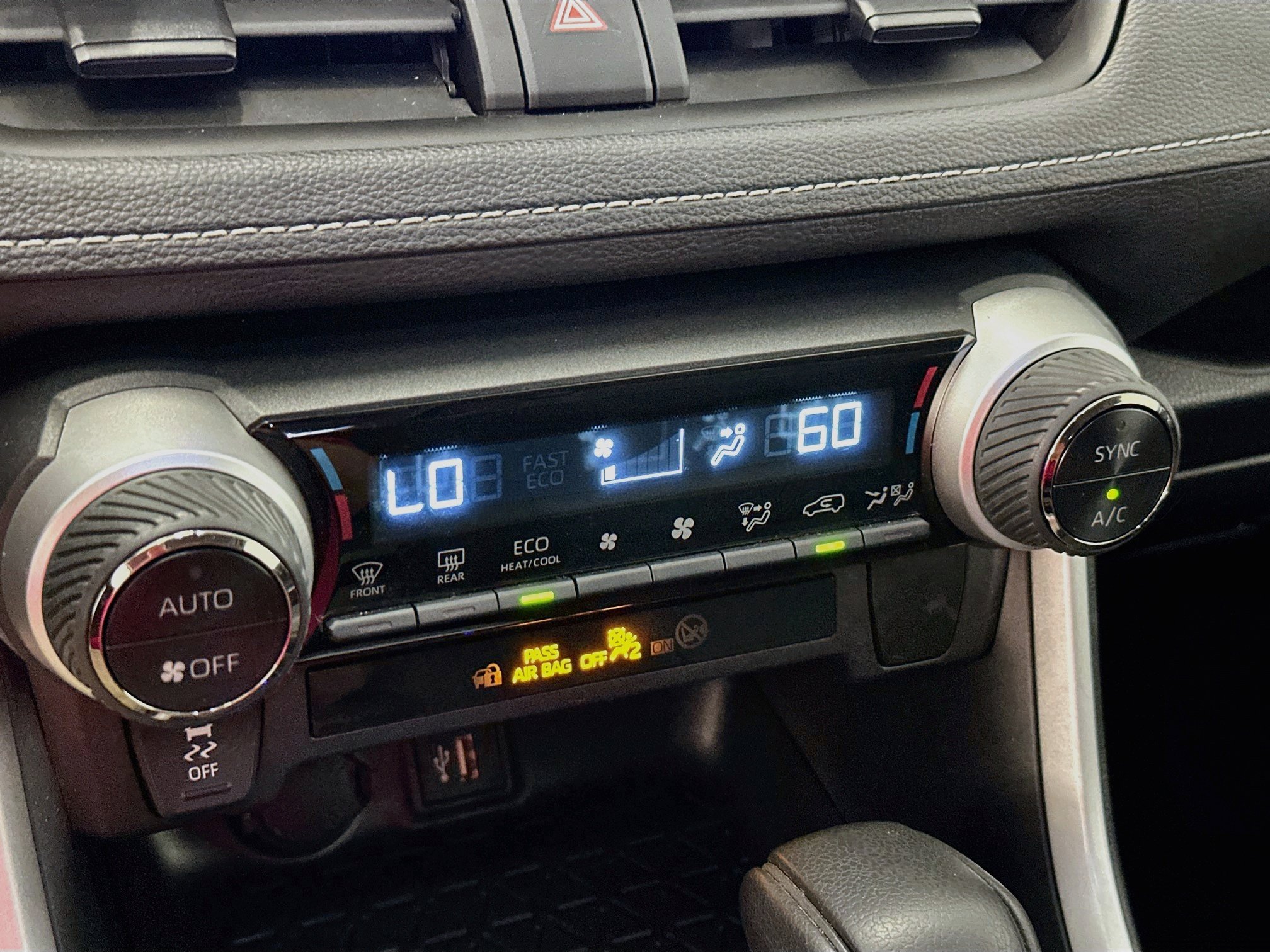 Used 2025 Toyota RAV4 XLE AWD/4WD image 24