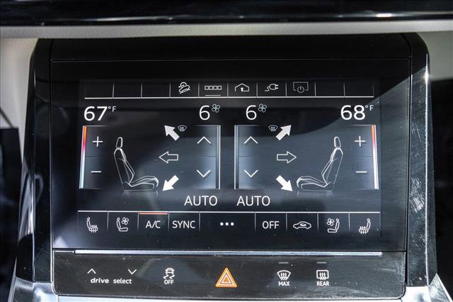 Used 2024 Audi Q8 e-tron Premium Plus w/ Premium Plus Package image 19