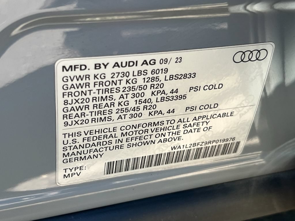 Used 2024 Audi Q4 e-tron Premium Plus AWD/4WD image 40