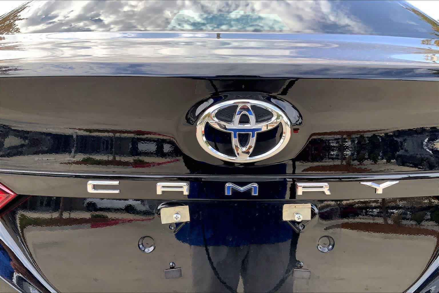 Used 2024 Toyota Camry LE w/ Convenience Package FWD image 33
