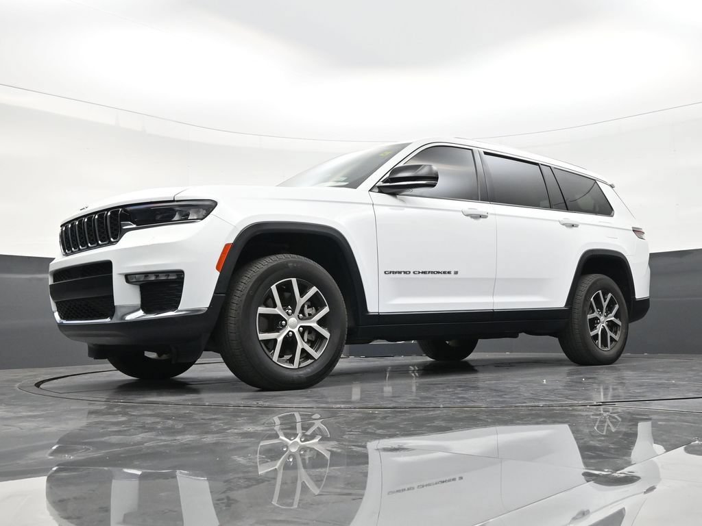 Used 2023 Jeep Grand Cherokee L Limited w/ Luxury Tech Group II AWD/4WD image 20