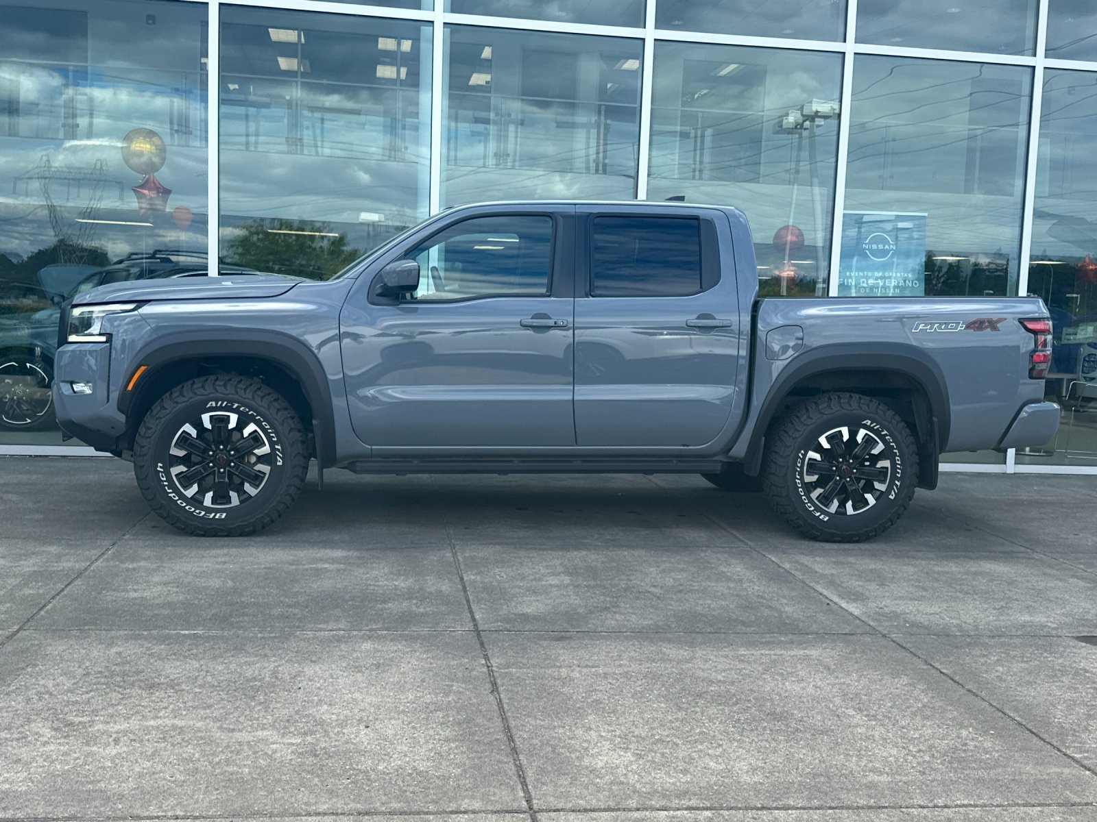 Used 2024 Nissan Frontier PRO-4X w/ Technology Package AWD/4WD image 7