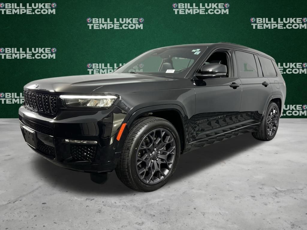 Used 2023 Jeep Grand Cherokee L Summit w/ High Altitude Package AWD/4WD image 4