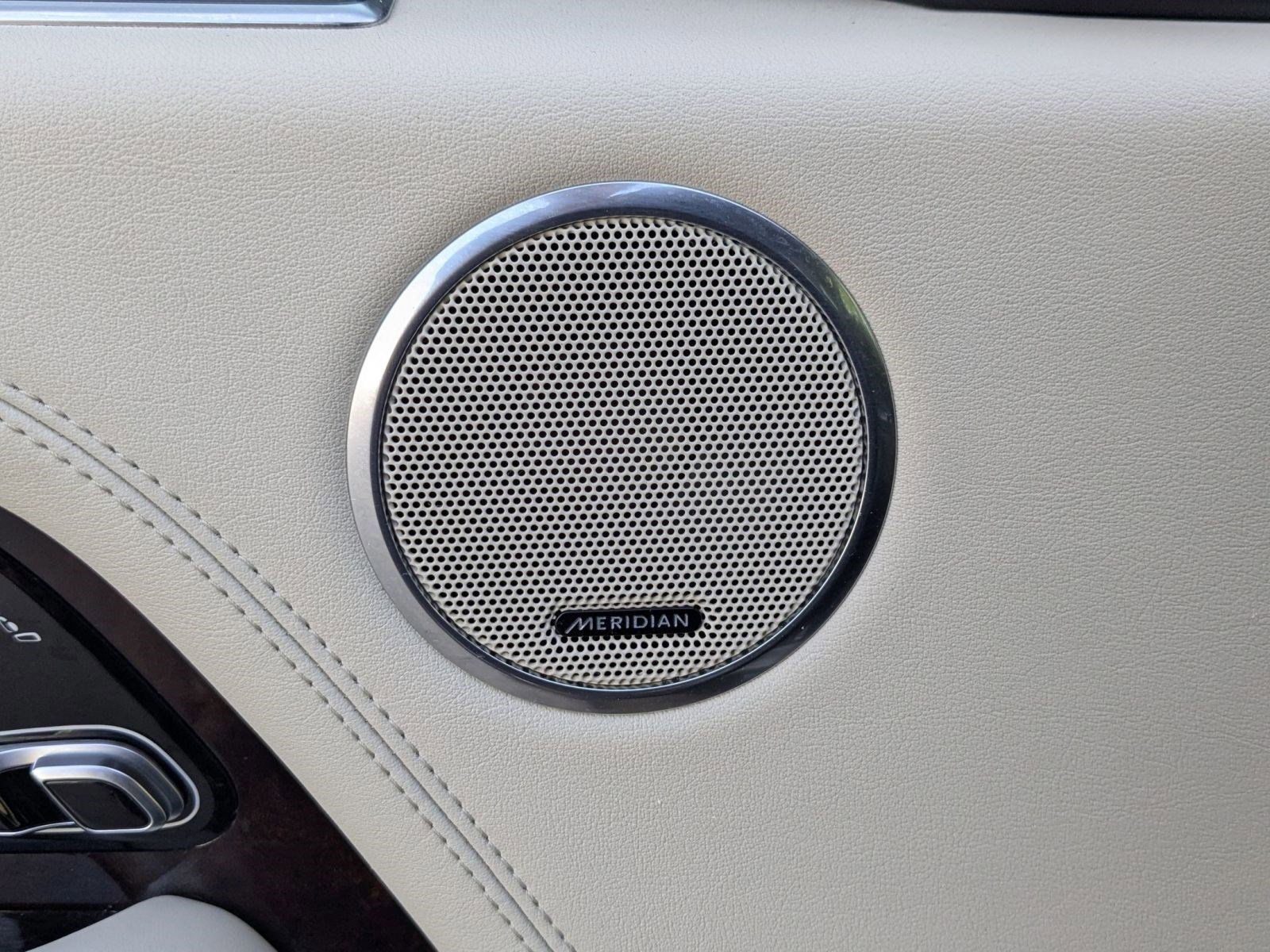 Used 2019 Land Rover Range Rover Long Wheelbase Supercharged image 14