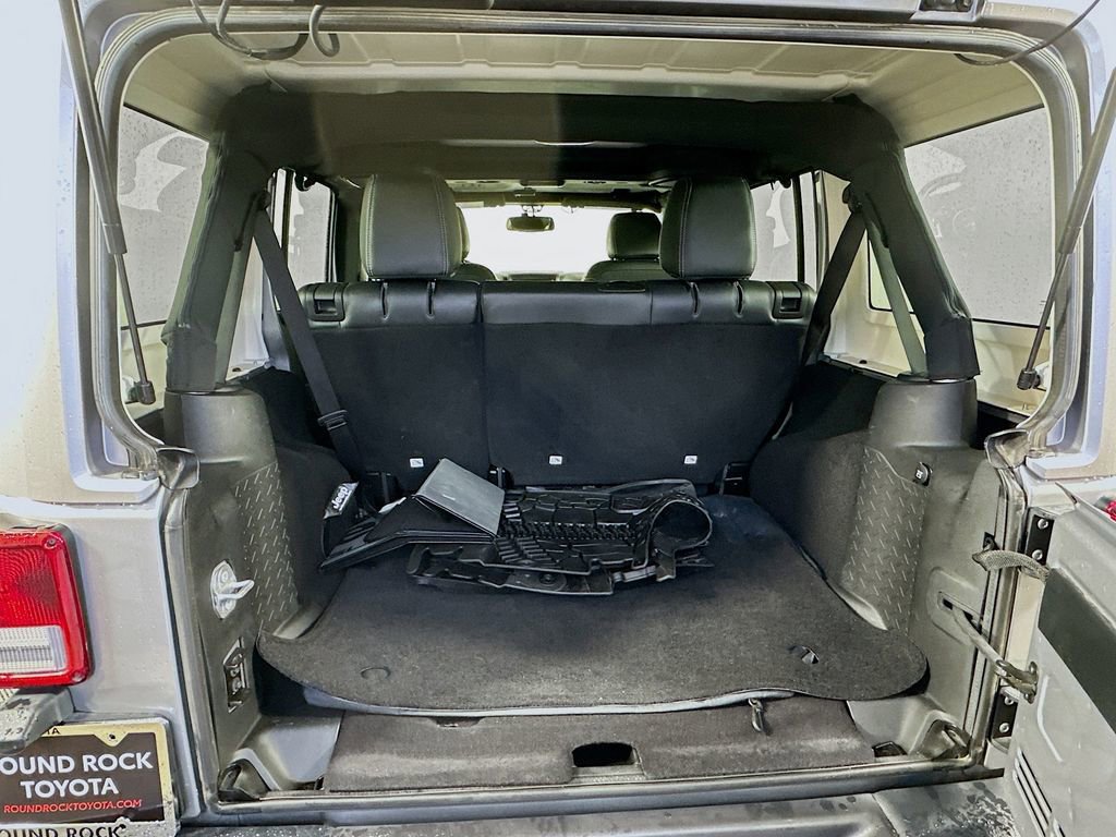 Used 2017 Jeep Wrangler Unlimited Rubicon image 23